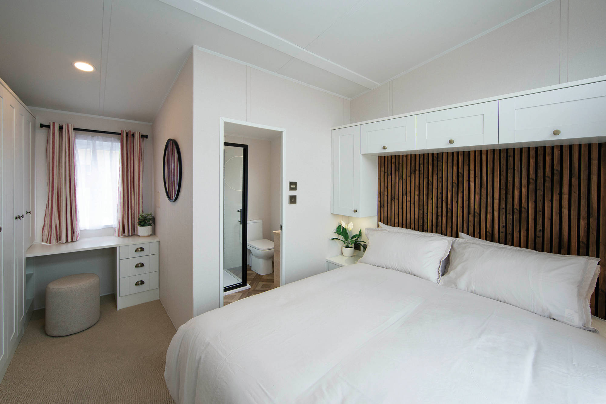 Home Image 4
