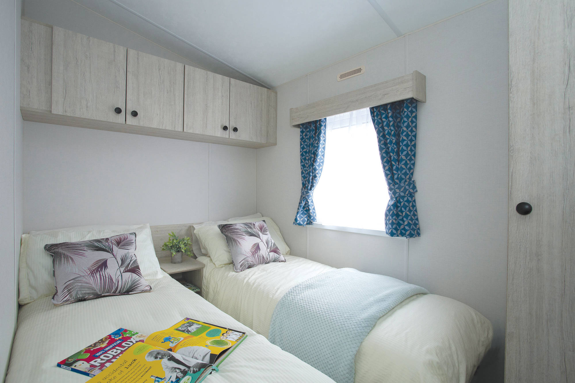 Home Image 7